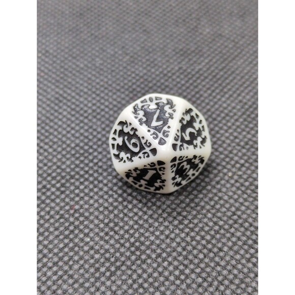 Blood And Plunder D10 Unaligned Nationality Black And White Dice - Picture 5 of 5
